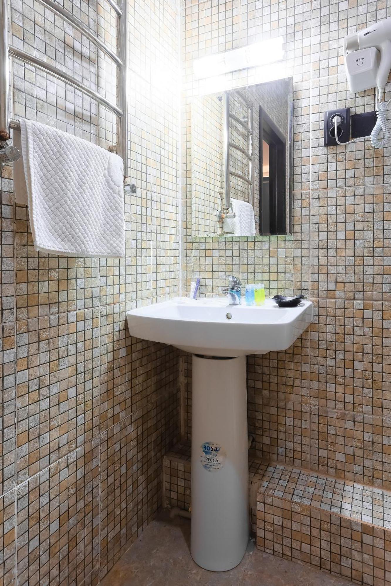 Hotel Vivaldis Ałma Ata Zewnętrze zdjęcie
