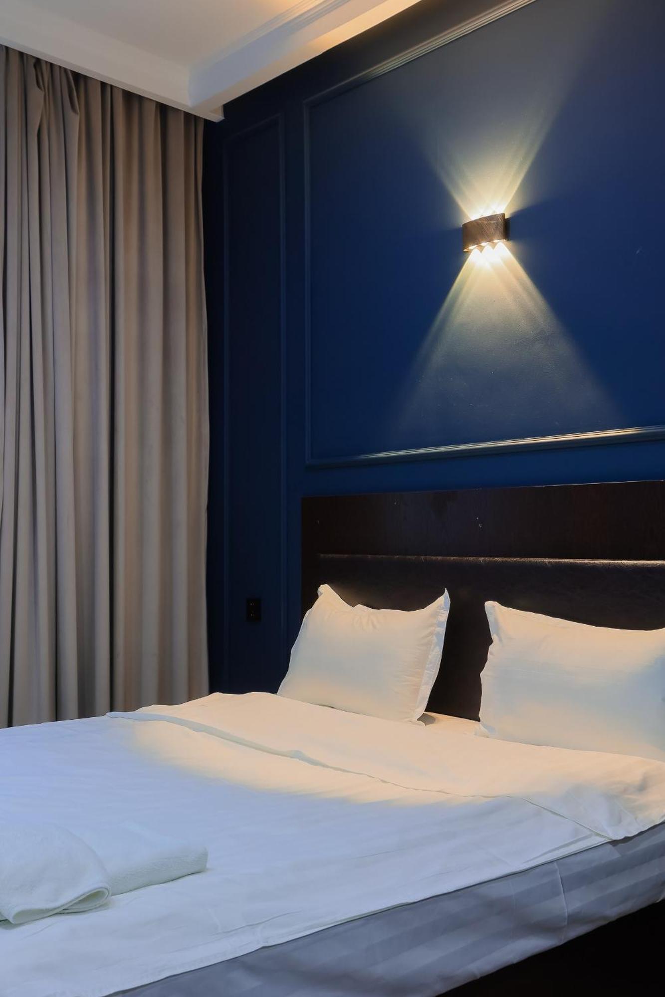 Hotel Vivaldis Ałma Ata Zewnętrze zdjęcie